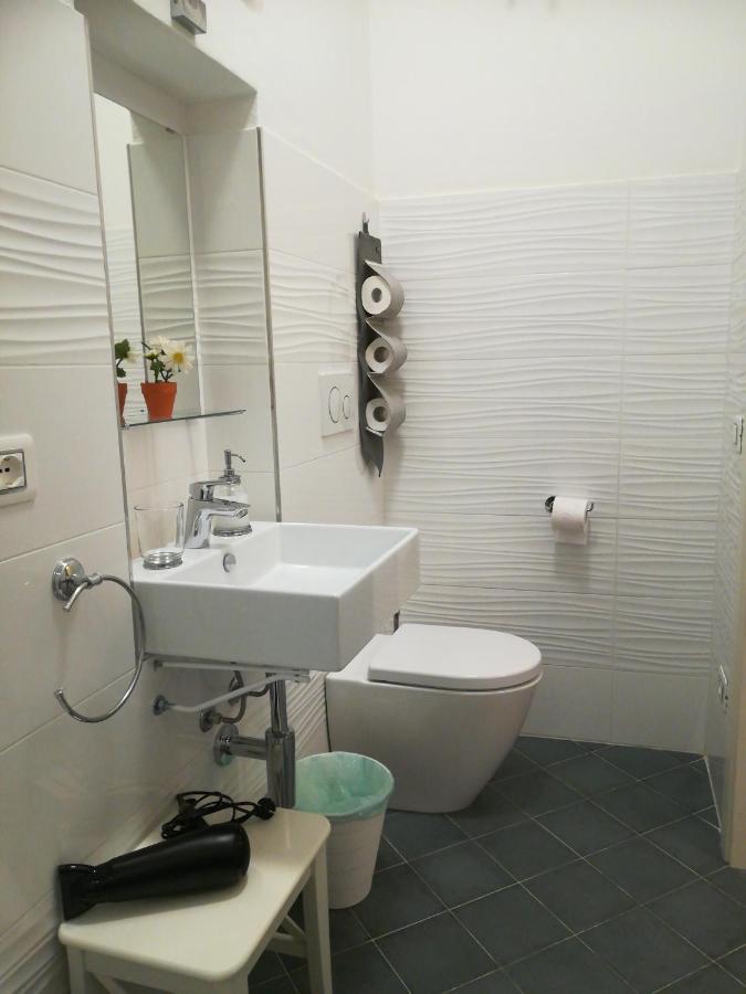 Le Logge Bed and Breakfast Pisa Rum bild